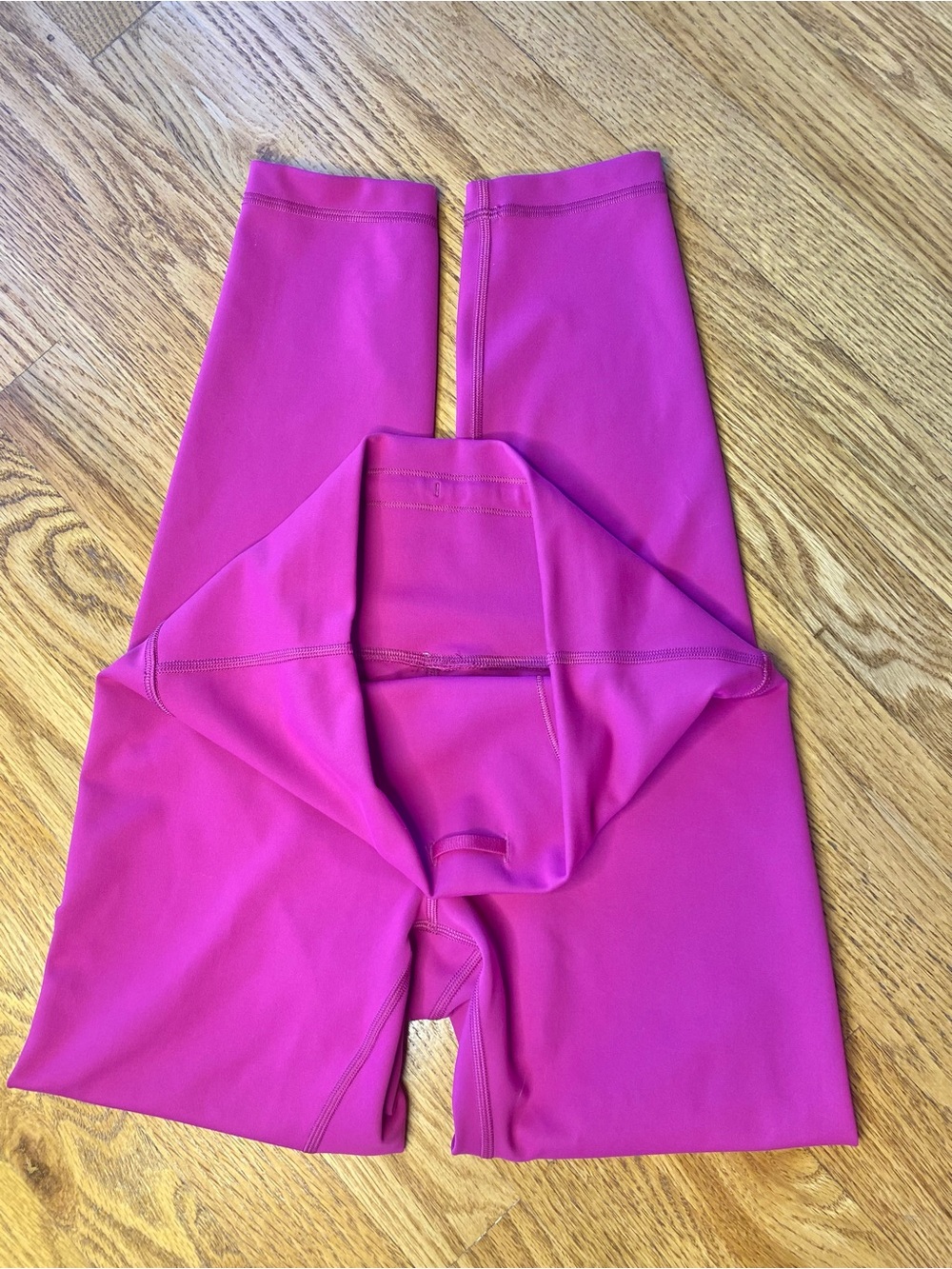 Lululemon Wunder Train High-Rise Tight 25" | size 6 | Ripened Raspberry - Picture 7 of 8